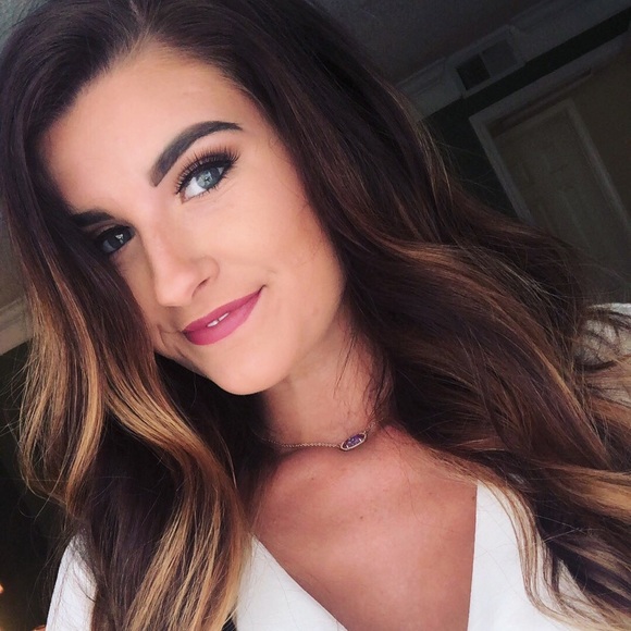 Meet your Posher, Makara - Picture 1 of 1